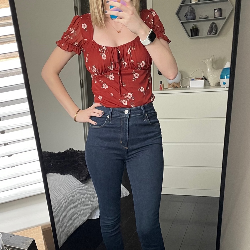 Floral puff sleeve top